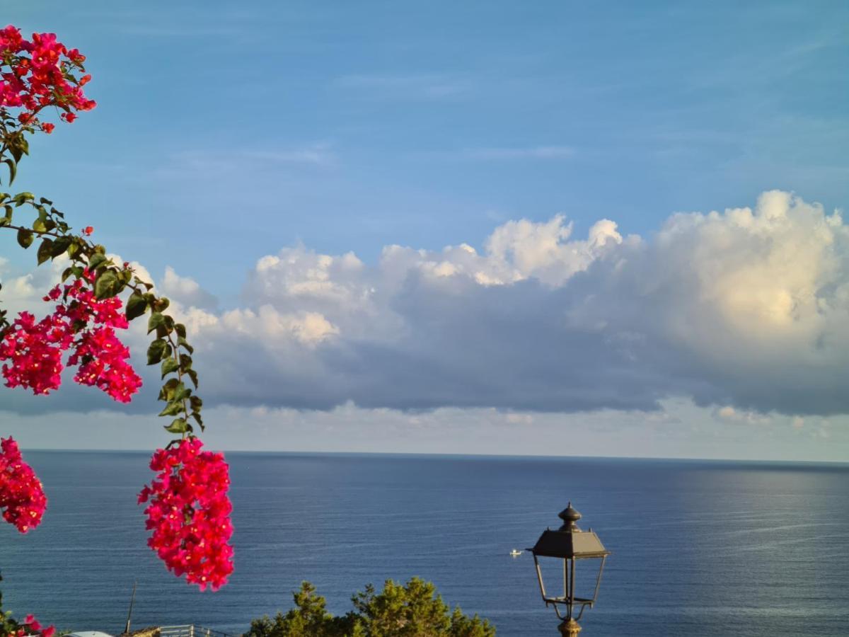 “Cielo E Mare”, Casetta Nel Cuore Del Borgo Antico / “Sky&Sea”, Charming In The Heart Of Old Village Castelsardo Esterno foto