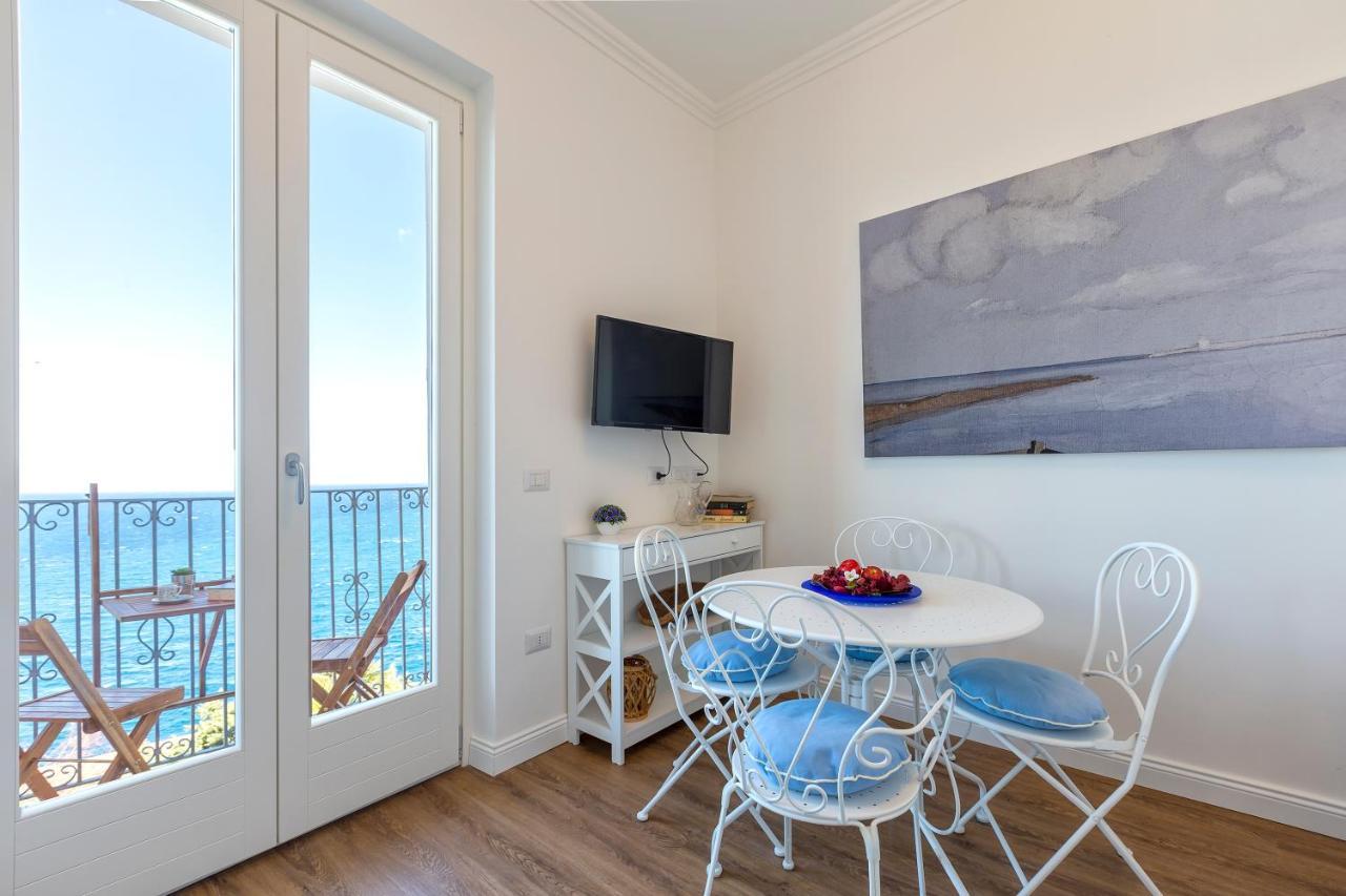 “Cielo E Mare”, Casetta Nel Cuore Del Borgo Antico / “Sky&Sea”, Charming In The Heart Of Old Village Castelsardo Esterno foto
