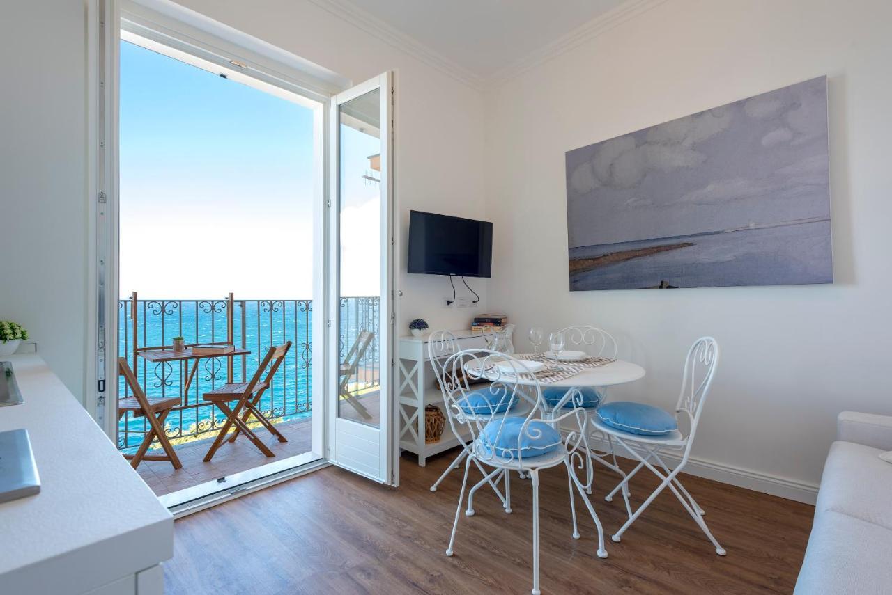 “Cielo E Mare”, Casetta Nel Cuore Del Borgo Antico / “Sky&Sea”, Charming In The Heart Of Old Village Castelsardo Esterno foto