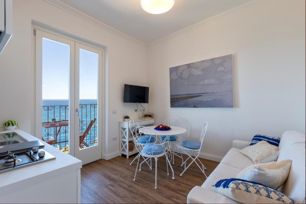 “Cielo E Mare”, Casetta Nel Cuore Del Borgo Antico / “Sky&Sea”, Charming In The Heart Of Old Village Castelsardo Esterno foto