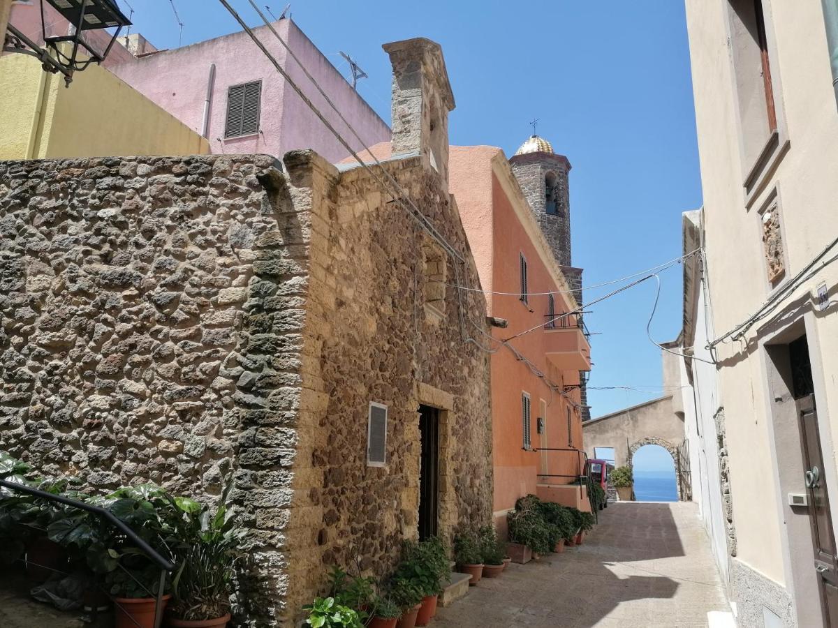 “Cielo E Mare”, Casetta Nel Cuore Del Borgo Antico / “Sky&Sea”, Charming In The Heart Of Old Village Castelsardo Esterno foto