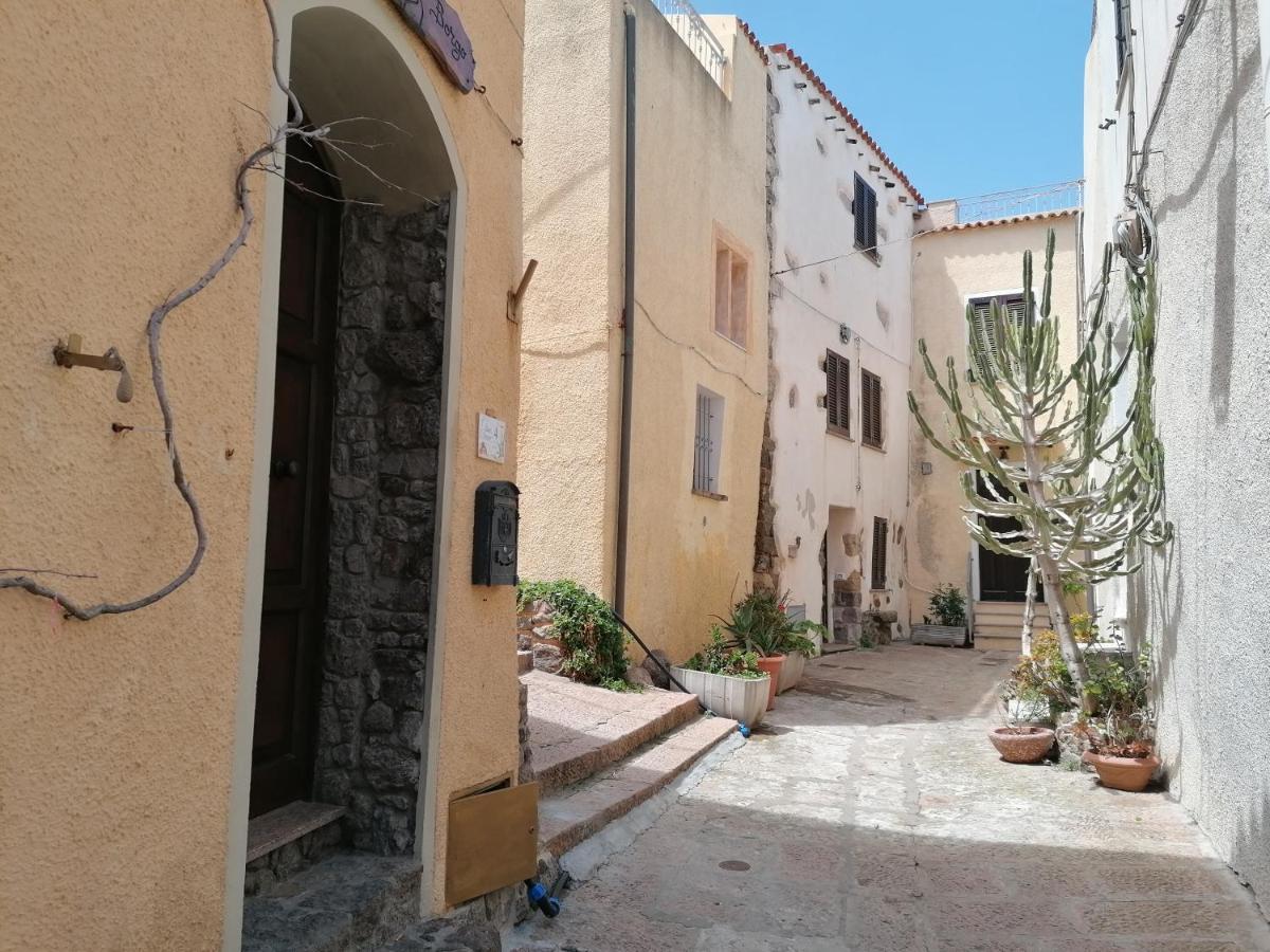 “Cielo E Mare”, Casetta Nel Cuore Del Borgo Antico / “Sky&Sea”, Charming In The Heart Of Old Village Castelsardo Esterno foto