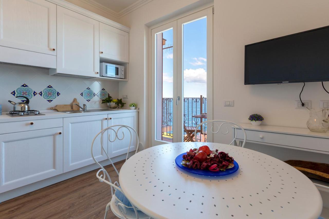 “Cielo E Mare”, Casetta Nel Cuore Del Borgo Antico / “Sky&Sea”, Charming In The Heart Of Old Village Castelsardo Esterno foto