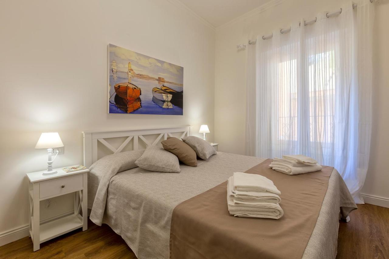 “Cielo E Mare”, Casetta Nel Cuore Del Borgo Antico / “Sky&Sea”, Charming In The Heart Of Old Village Castelsardo Esterno foto